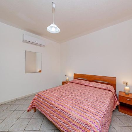 Appartamento Residenziale Trilocale 6 Posti Letto Via Sardegna San Teodoro San Teodoro (Sardinia) Exterior foto