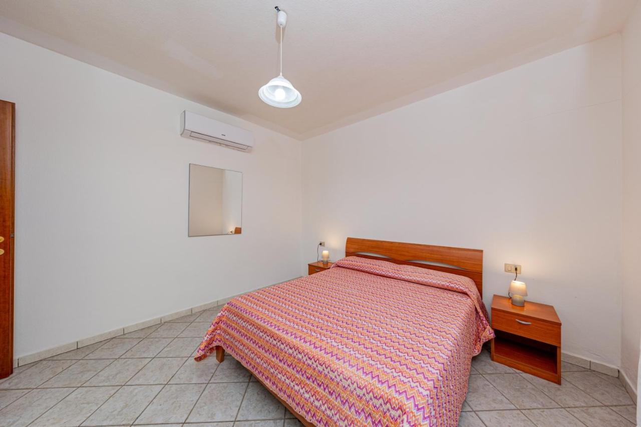 Appartamento Residenziale Trilocale 6 Posti Letto Via Sardegna San Teodoro San Teodoro (Sardinia) Exterior foto