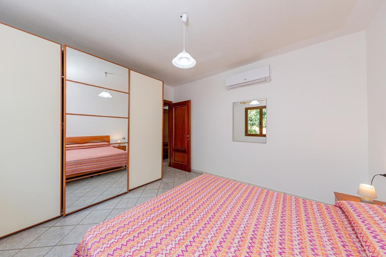 Appartamento Residenziale Trilocale 6 Posti Letto Via Sardegna San Teodoro San Teodoro (Sardinia) Exterior foto