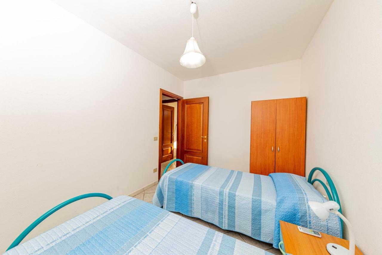 Appartamento Residenziale Trilocale 6 Posti Letto Via Sardegna San Teodoro San Teodoro (Sardinia) Exterior foto